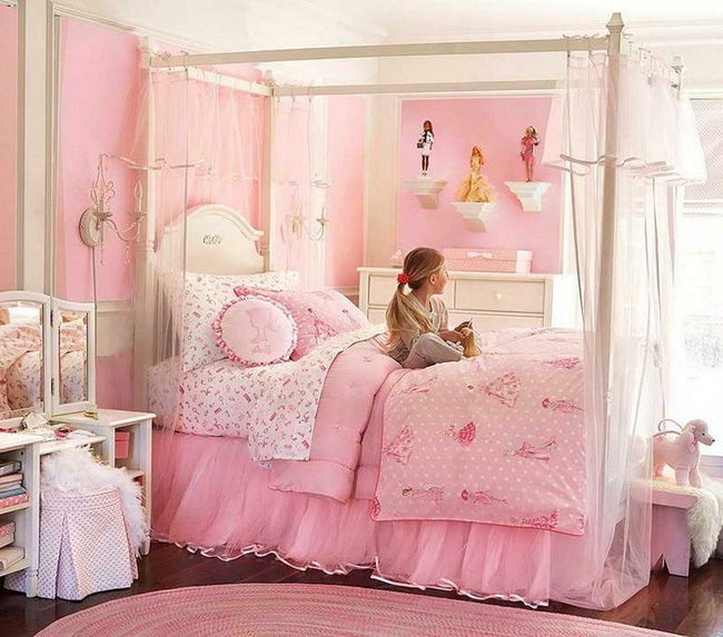 Nếu bạn đang tìm kiếm một giường công chúa màu hồng đáng yêu cho bé yêu của mình, hãy xem qua hình ảnh giường công chúa màu hồng tại đây. Với thiết kế đơn giản và cùng màu sắc tươi vui, giường này sẽ làm cho phòng ngủ của bé trở nên lãng mạn hơn bao giờ hết.