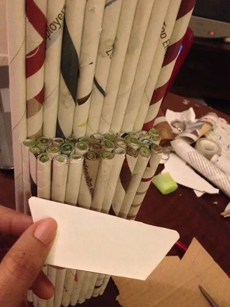 Làm kệ sách bằng ống nhựa