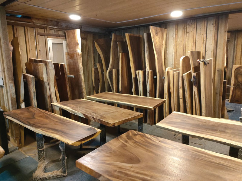 Cách bảo quản bàn ăn bằng gỗ nguyên khối