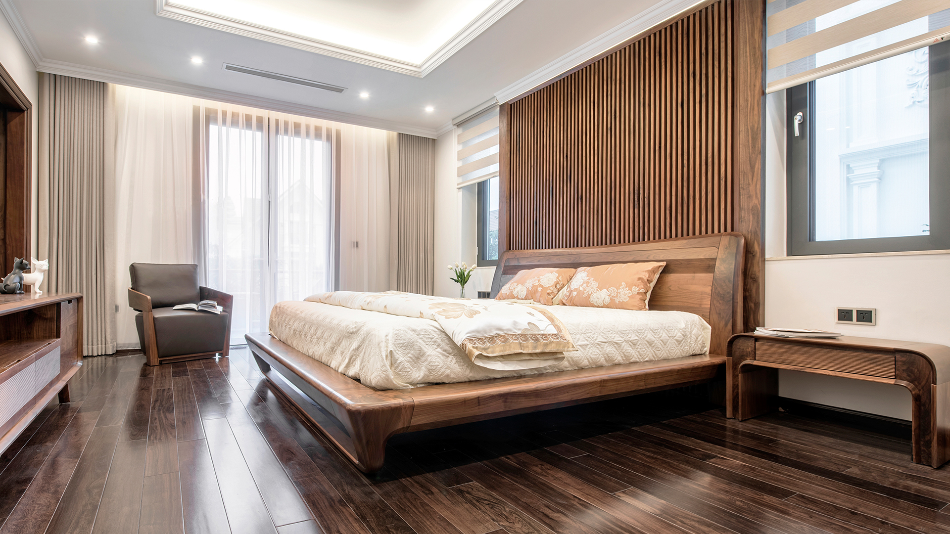 Mẫu giường vô cùng hiện đại làm bằng gỗ óc chó 