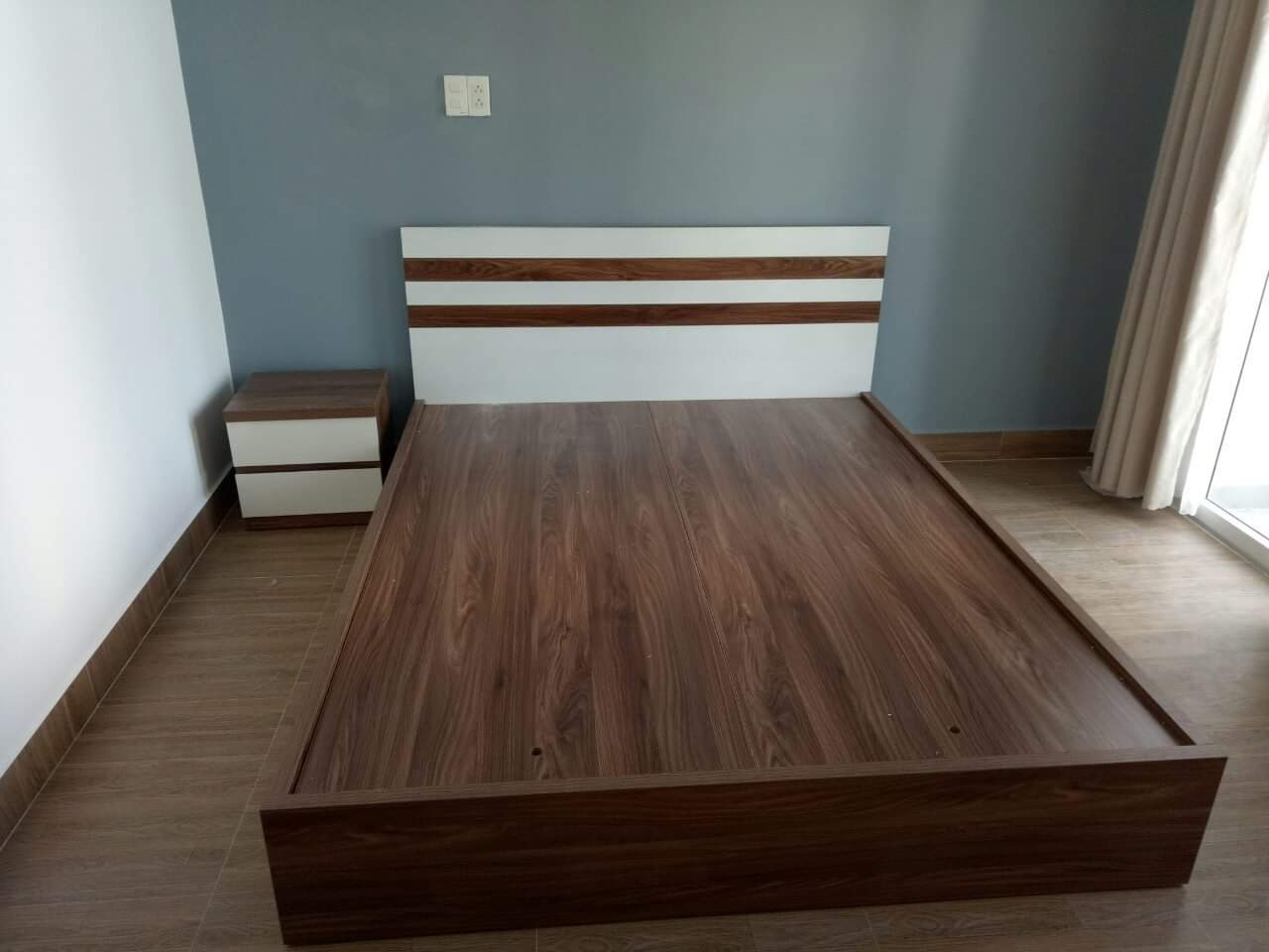 Giường ngủ bằng gỗ công nghiệp MDF 