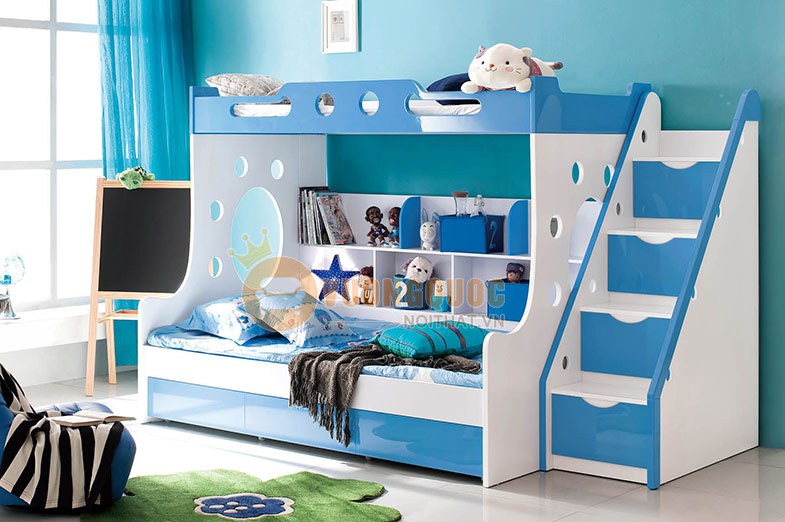 Giường ngủ màu xanh có hai tầng tiết kiệm không gian cho bé 
